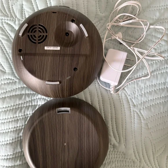 Essential Oil Diffuser - Picture 5 of 6